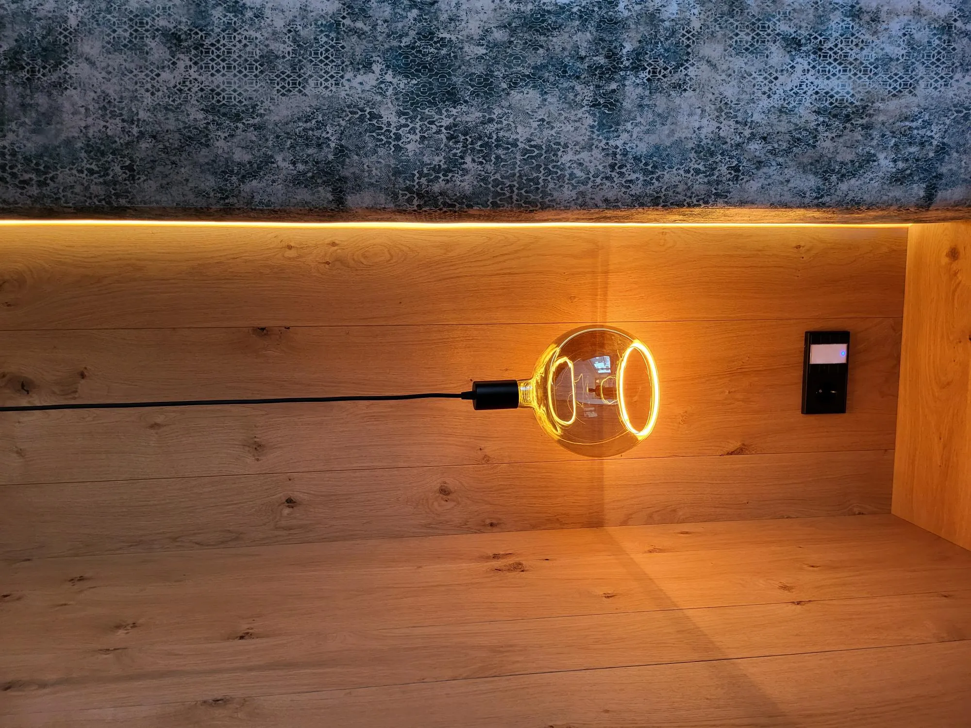 Hanging lamp for nightstands, Floating by Segula