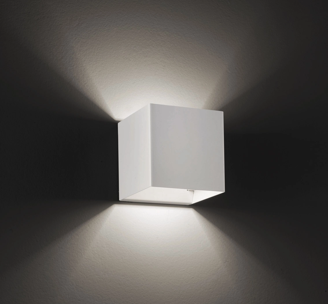 Laser 10x10 LED wall cube by Lodes