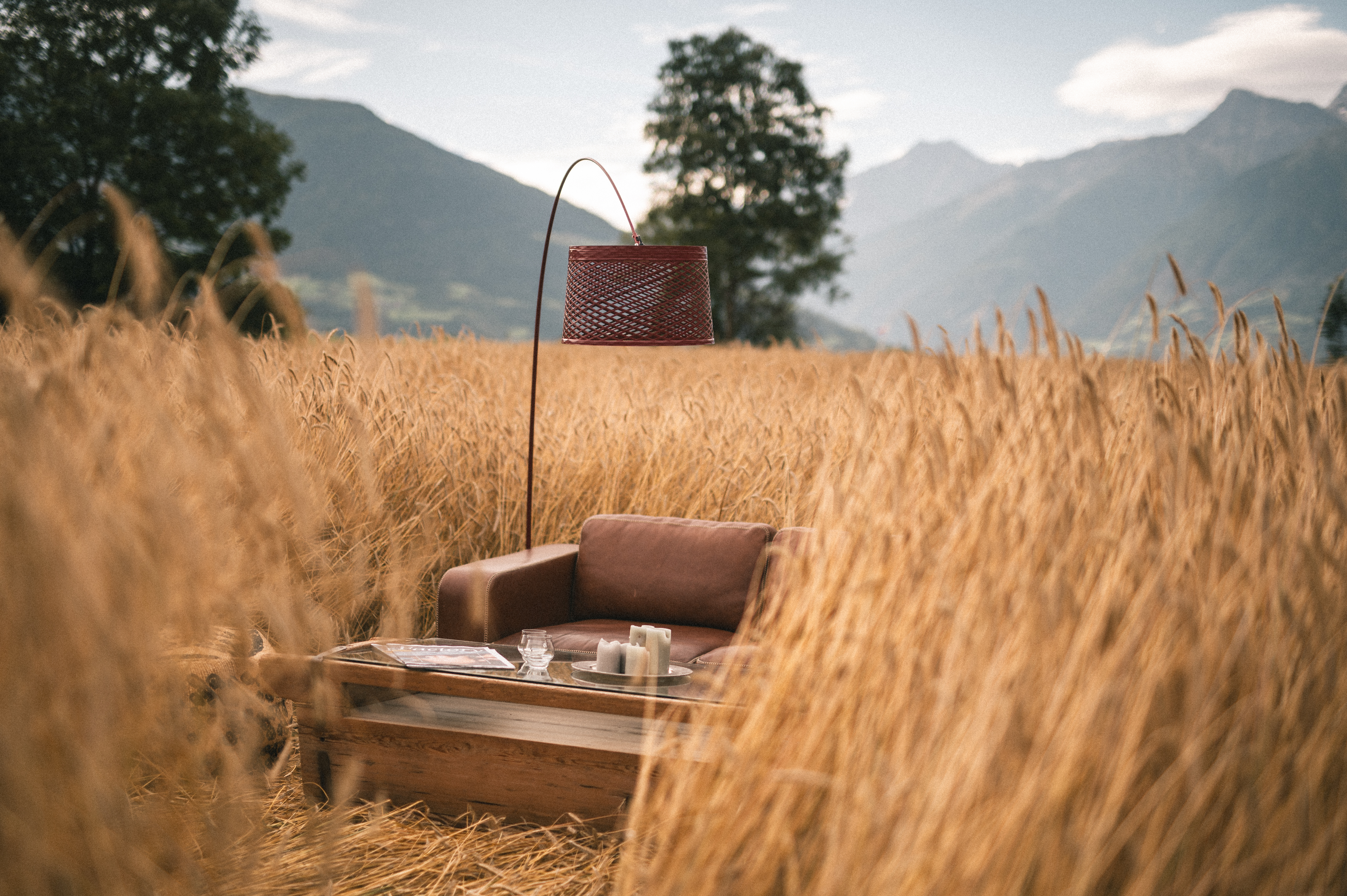 Photo shoot by Edelschwarz with Foscarini Grid Outdoor in red