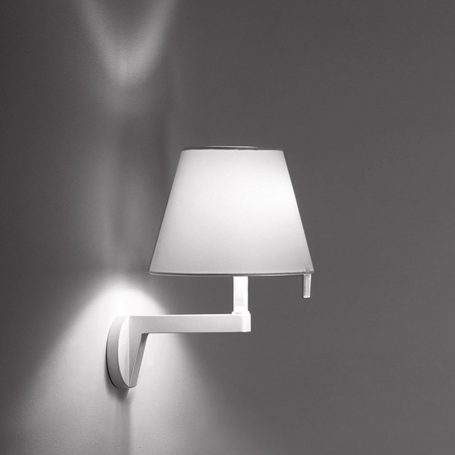 Melampo Parete Wandleuchte von Artemide