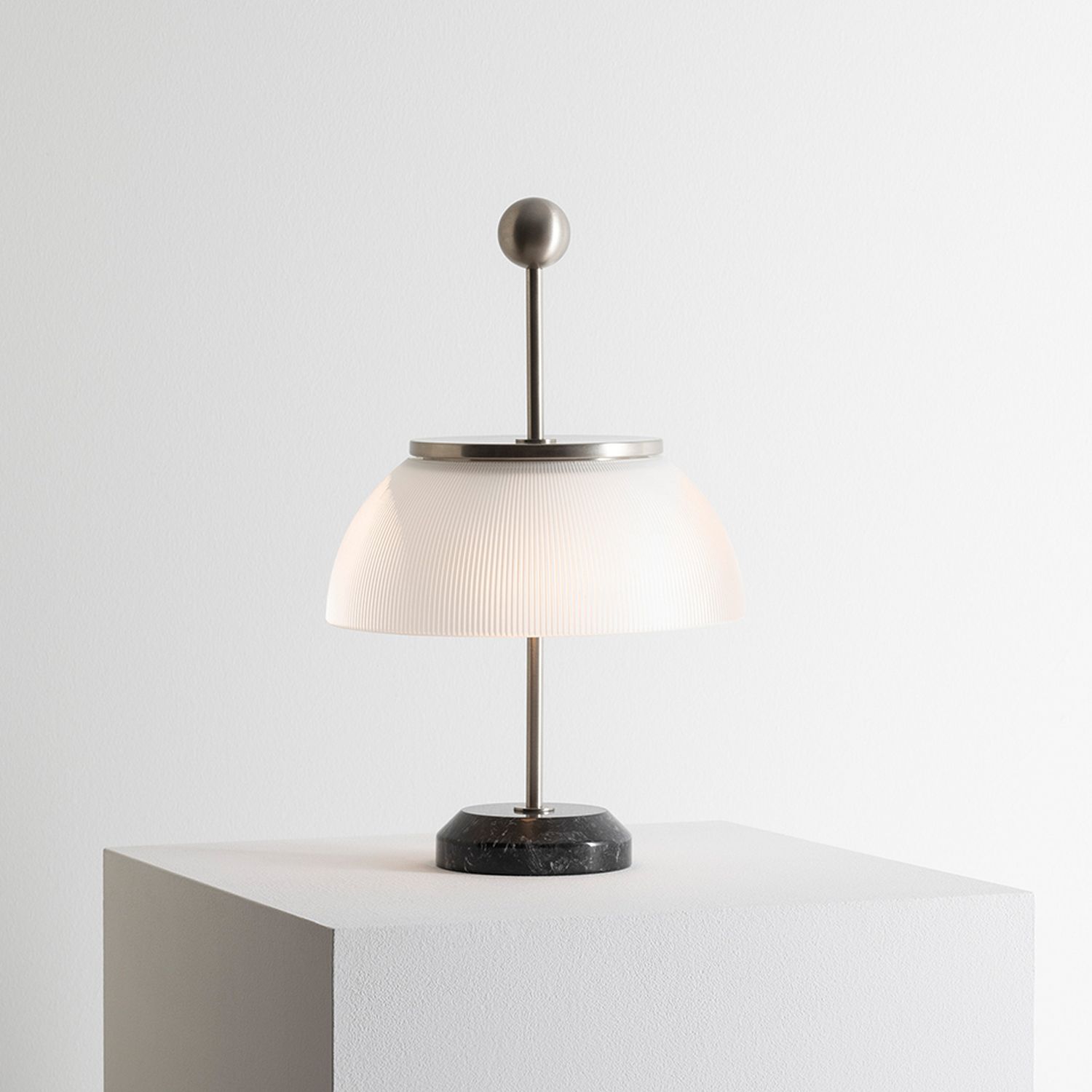 Tischlampe Alfa von Artemide
