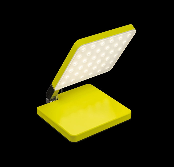 Aufladbare und kompakte LED-Leuchte Roxxane Fly von Nimbus