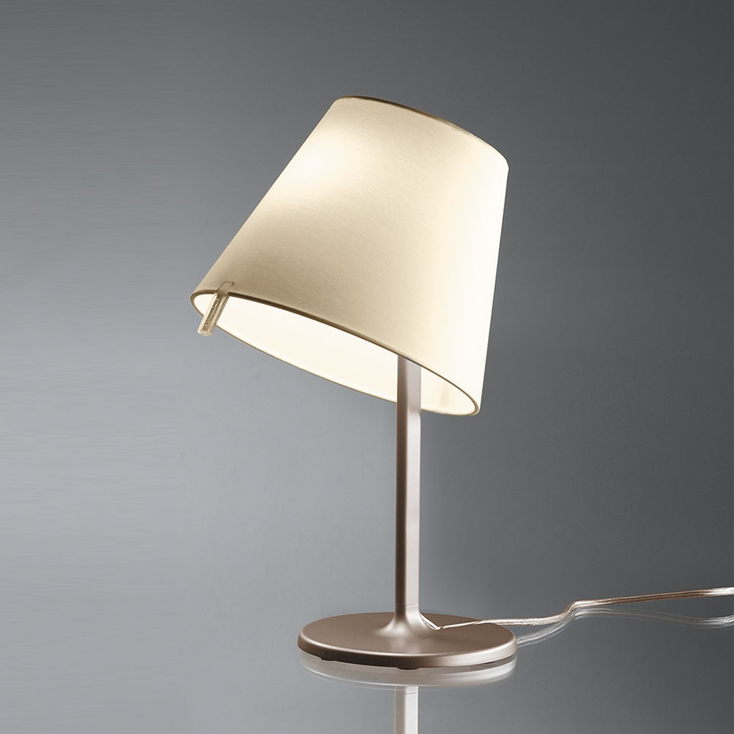 Melampo notte table lamp by Artemide