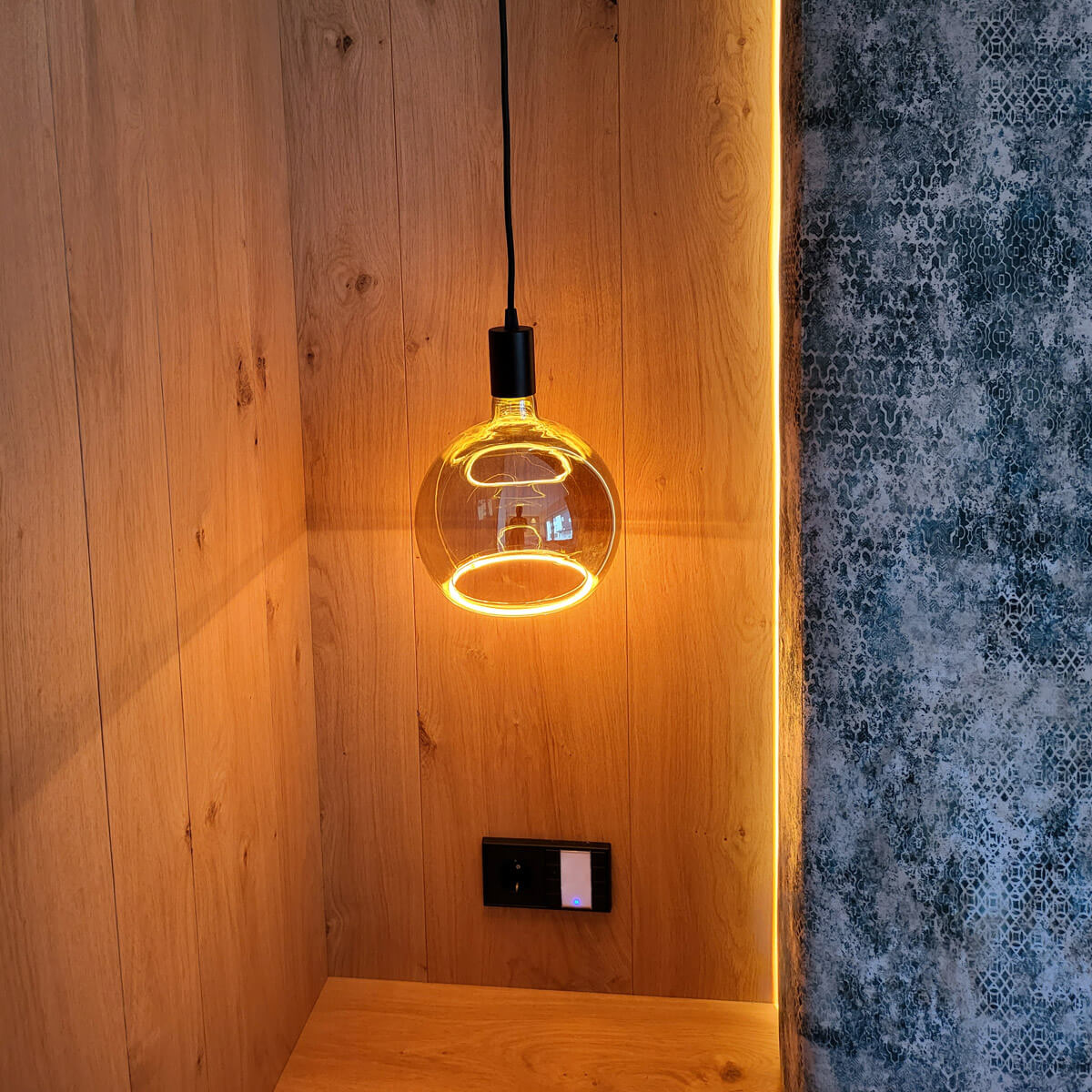 Floating Globe Smokey E27 LED bulb by Segula