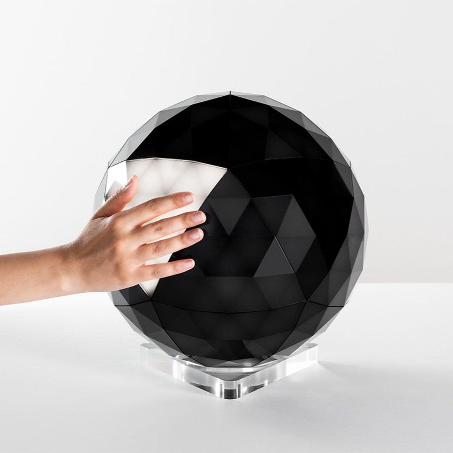 Huara LED Tischlampe von Artemide