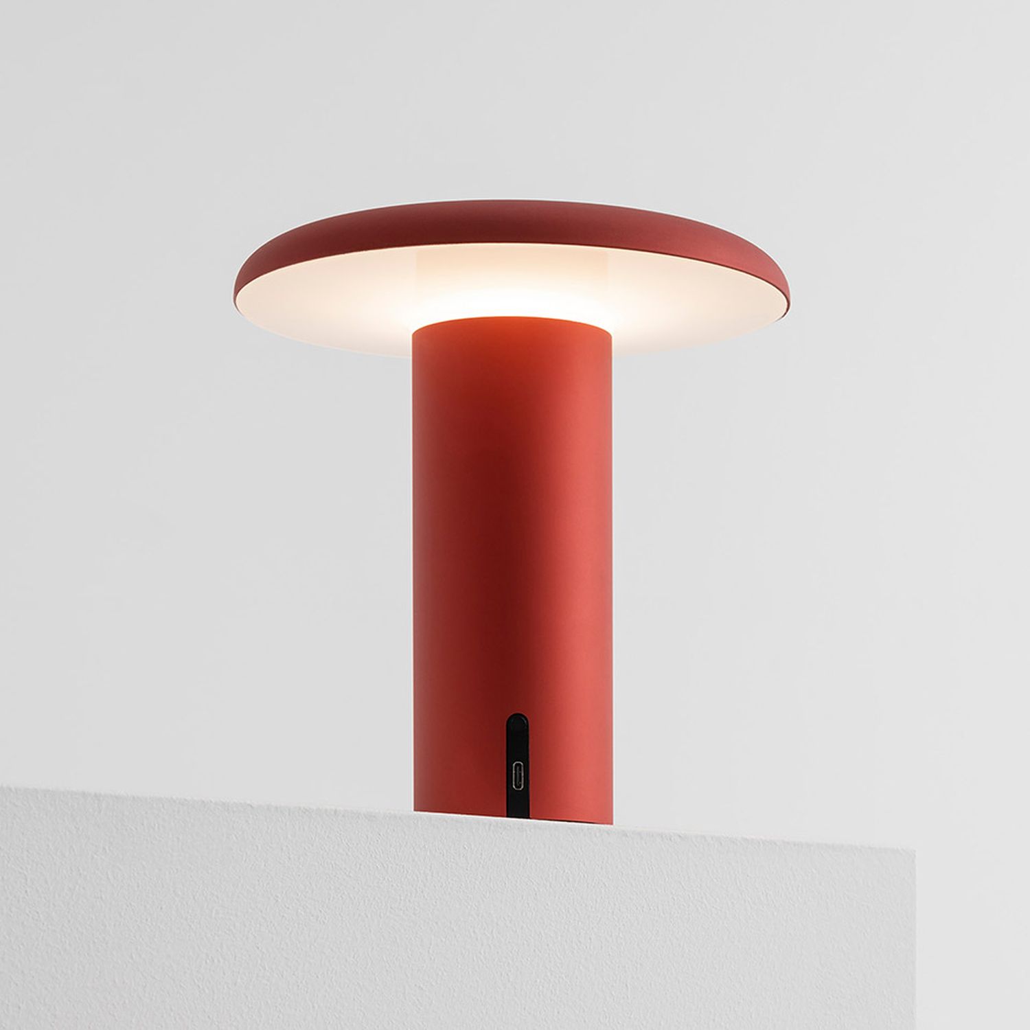 Takku Kabellose Tischlampe von Artemide