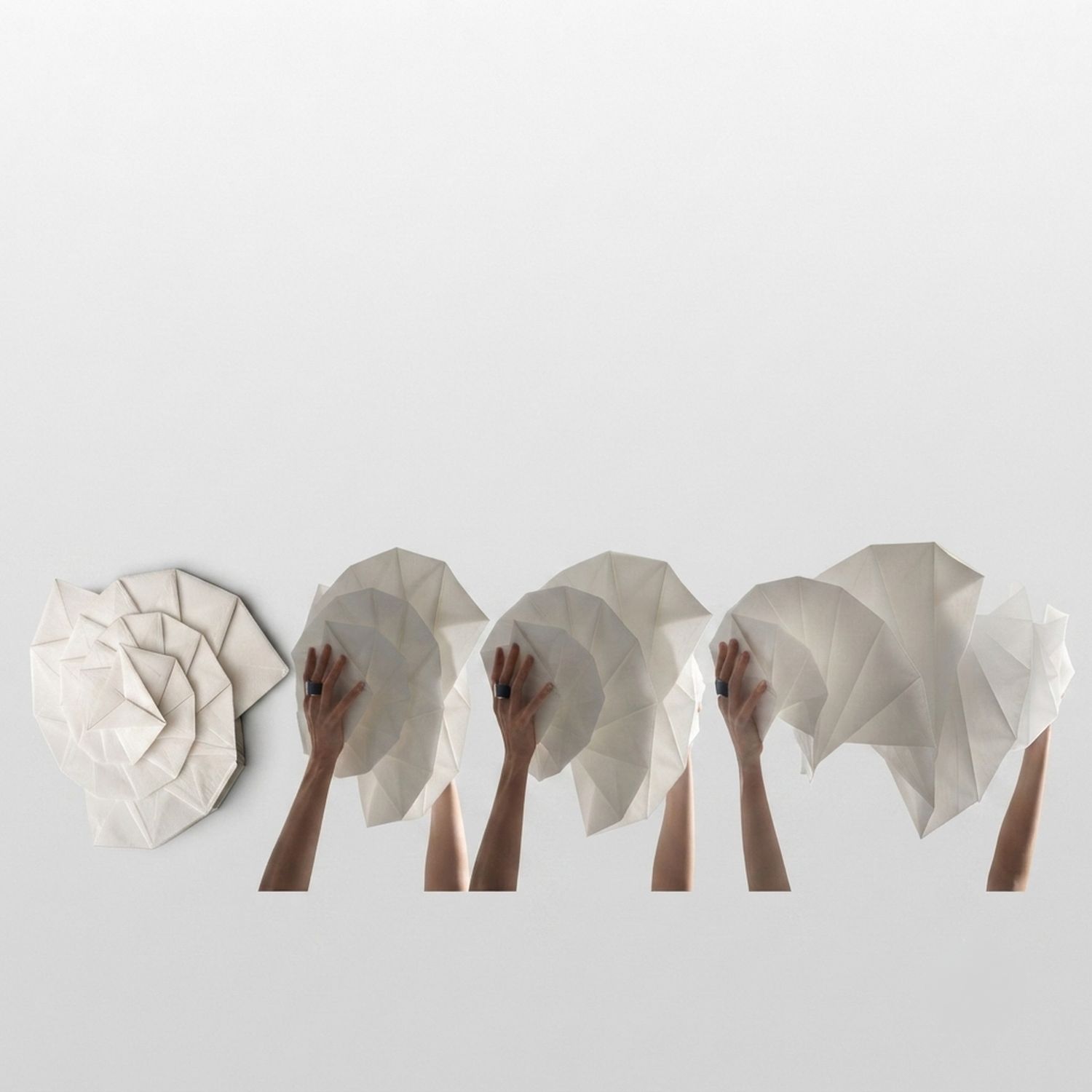 Mendori "IN-EI" Bodenlampe von Artemide