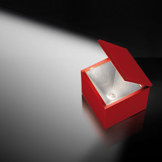 Cuboled Wireless LED Tischlampe von Cini&Nils