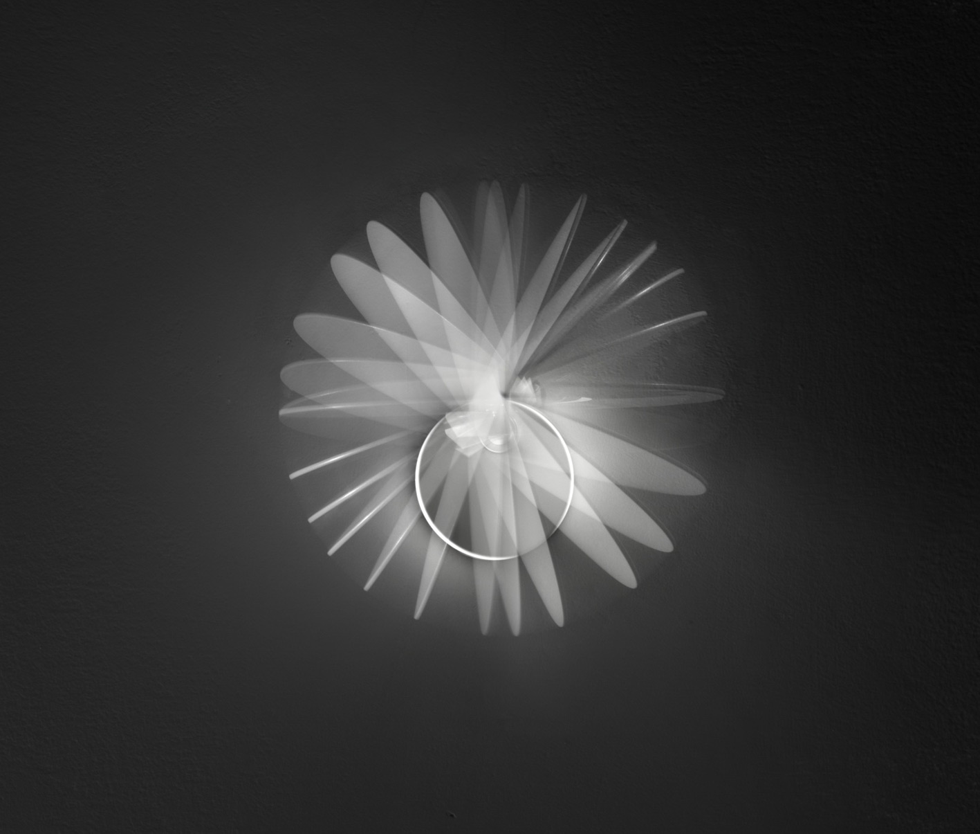 Puzzle Single Round LED Leuchte von Lodes