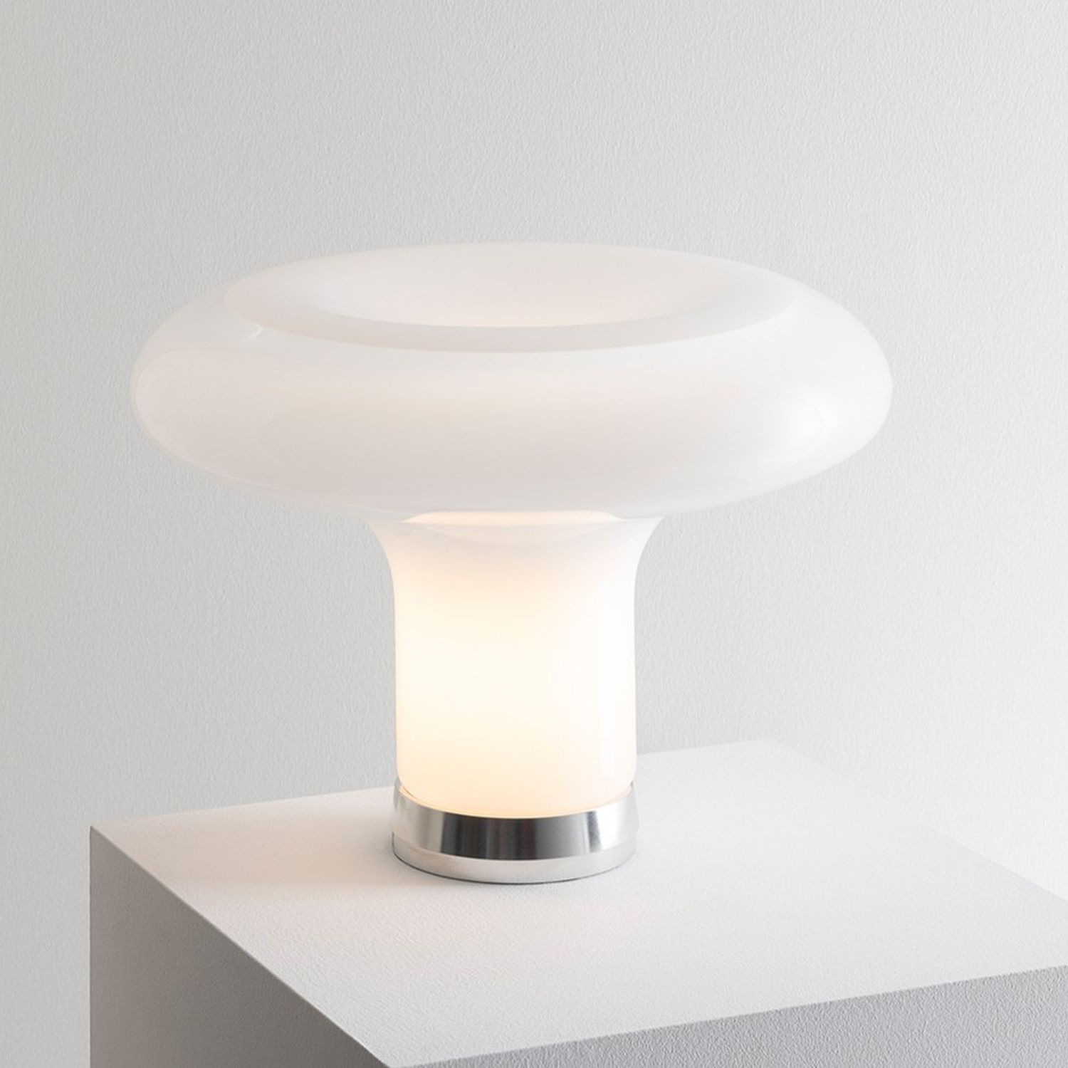 Lesbo Tischleuchte von Artemide