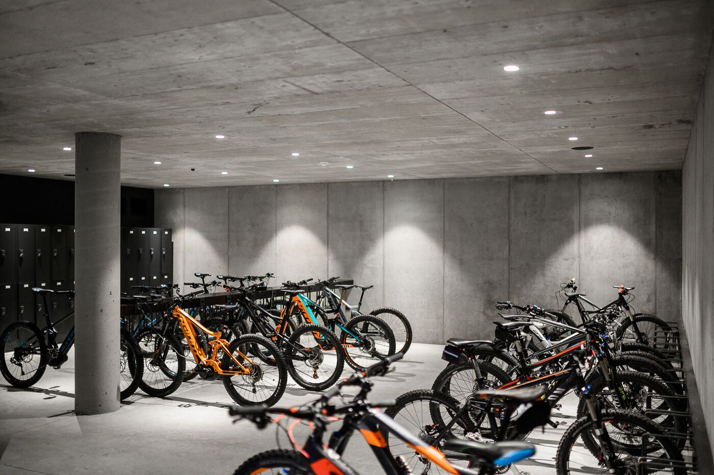 custom spotlight, concrete, sichtbeton