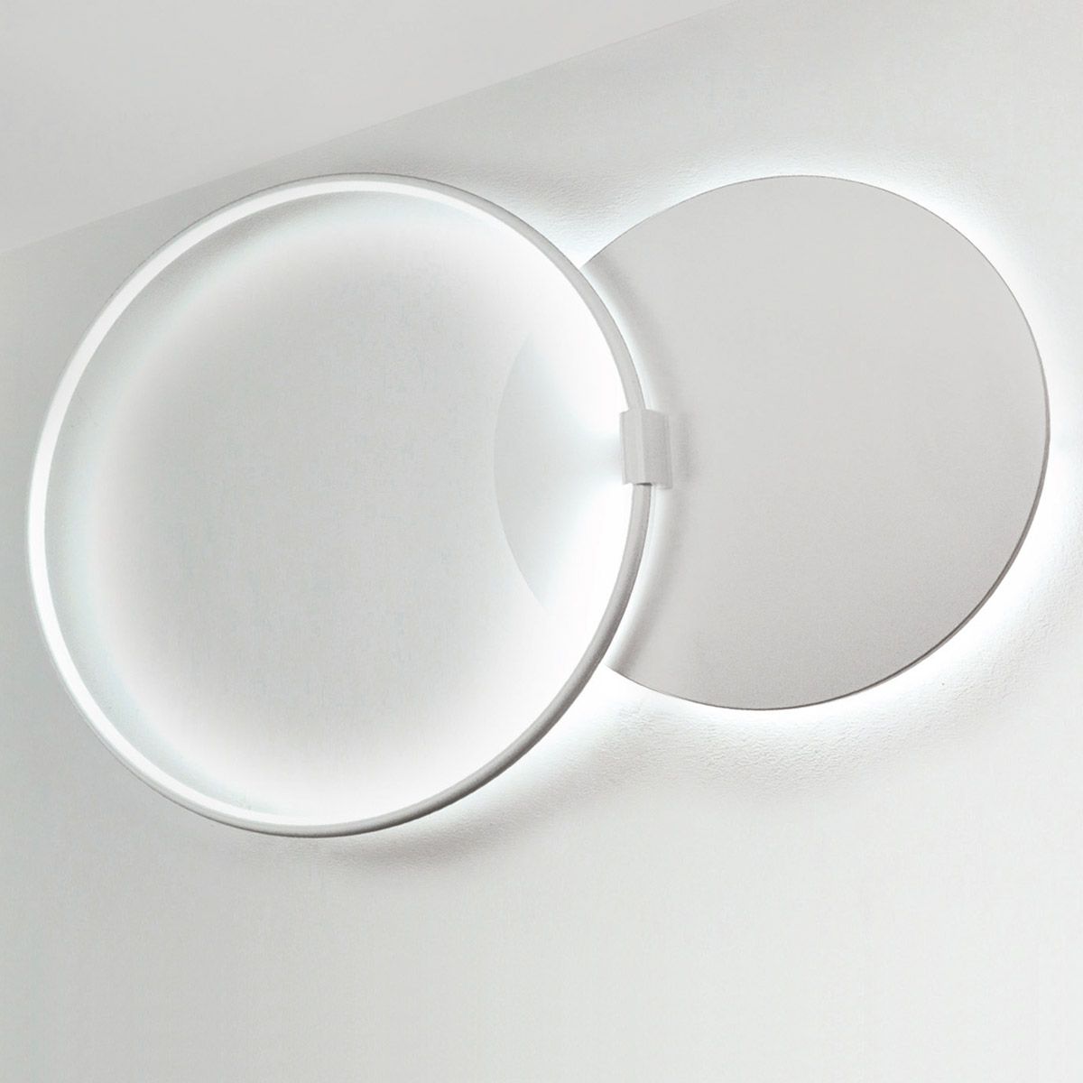 Fusion wall lamp by Egoluce