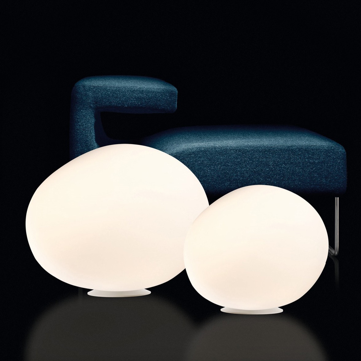 Poly Gregg X-large Tischlampe von Foscarini