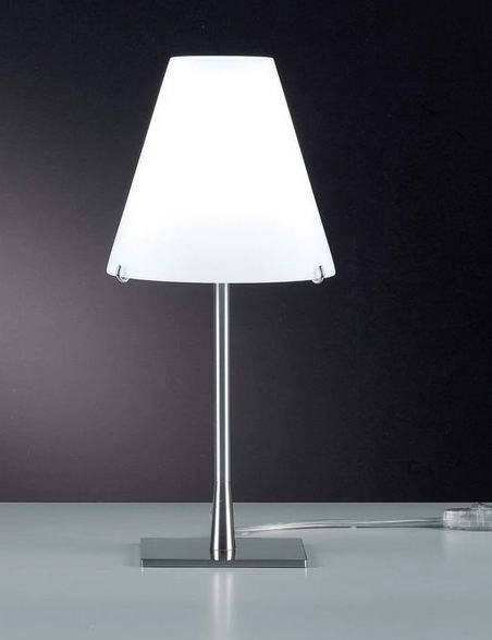Design table lamp Egoluce Dama