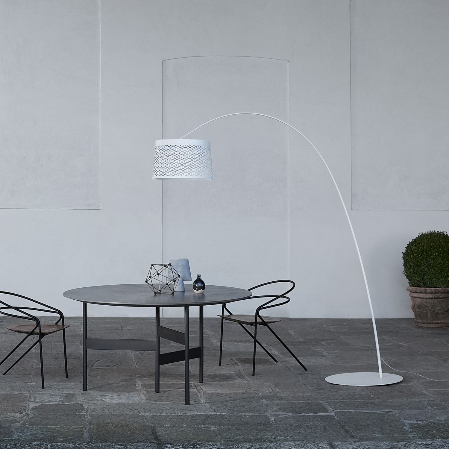Twiggy Grid outdoor Bogenleuchte von Foscarini