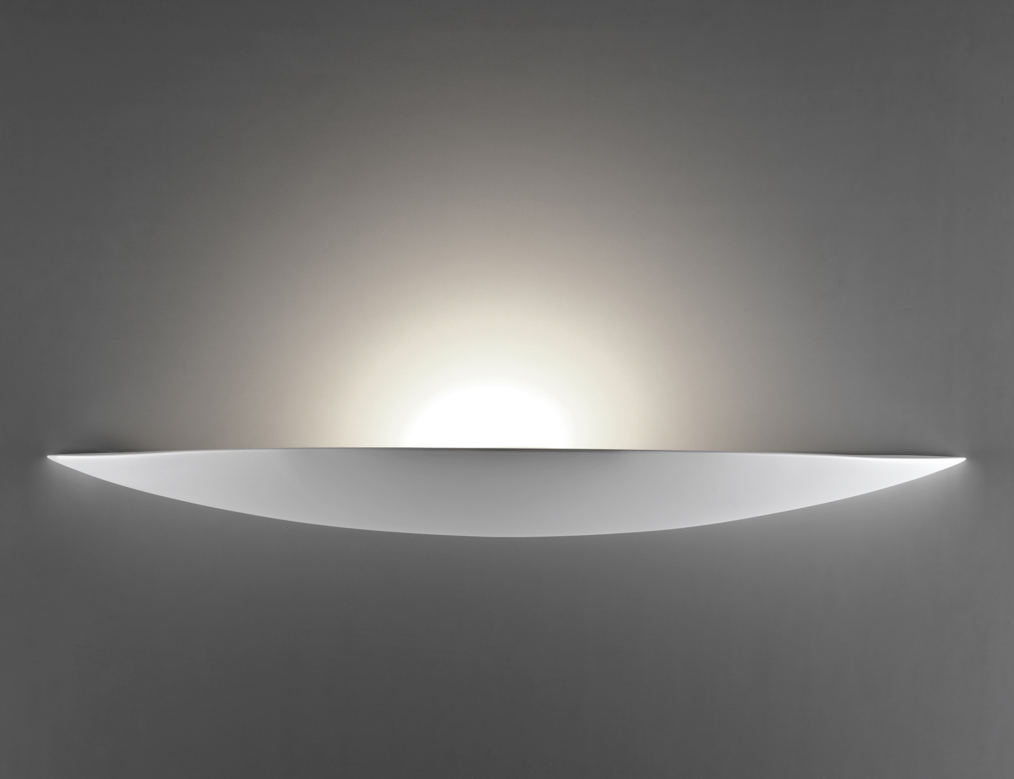 Wandlampe aus Gips 833x von Belfiore