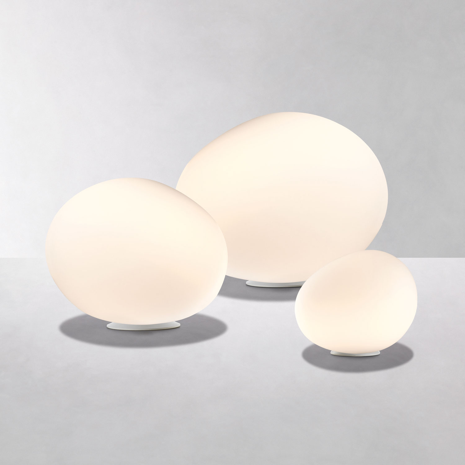 Poly Gregg grande lampada da tavolo da Foscarini