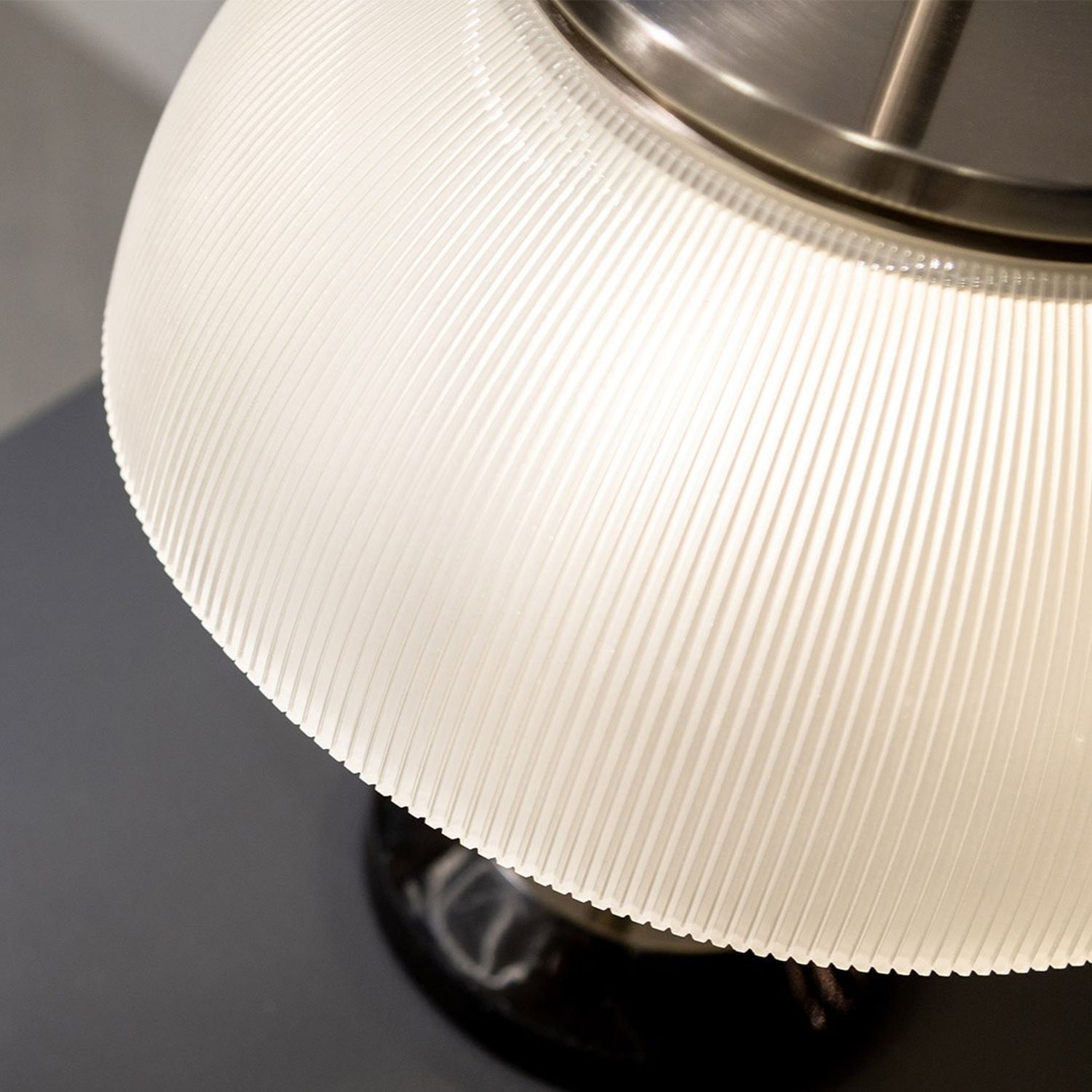 Alfa Tischlampenklassiker von Artemide von 1959