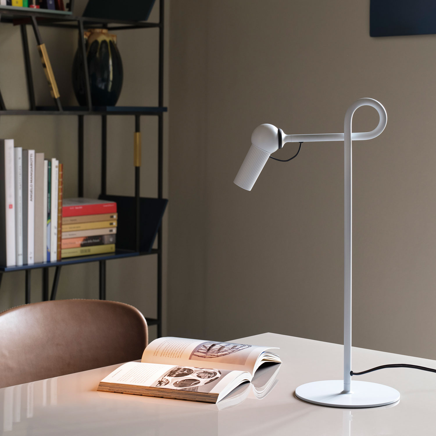 Bird LED Tischlampe von Kdln