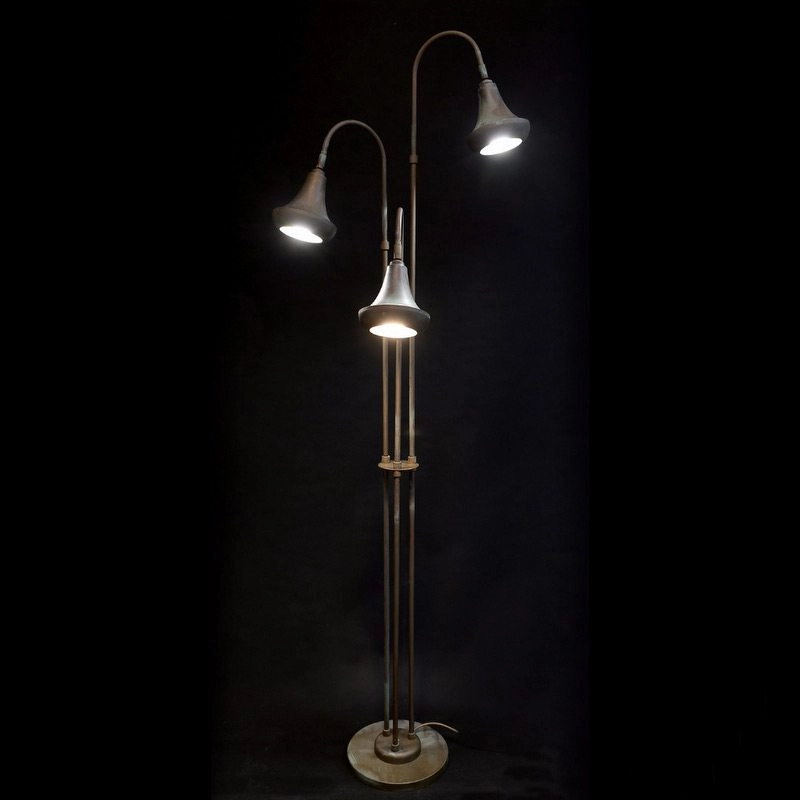 3289 Stehlampe aus Messing von Moretti Luce