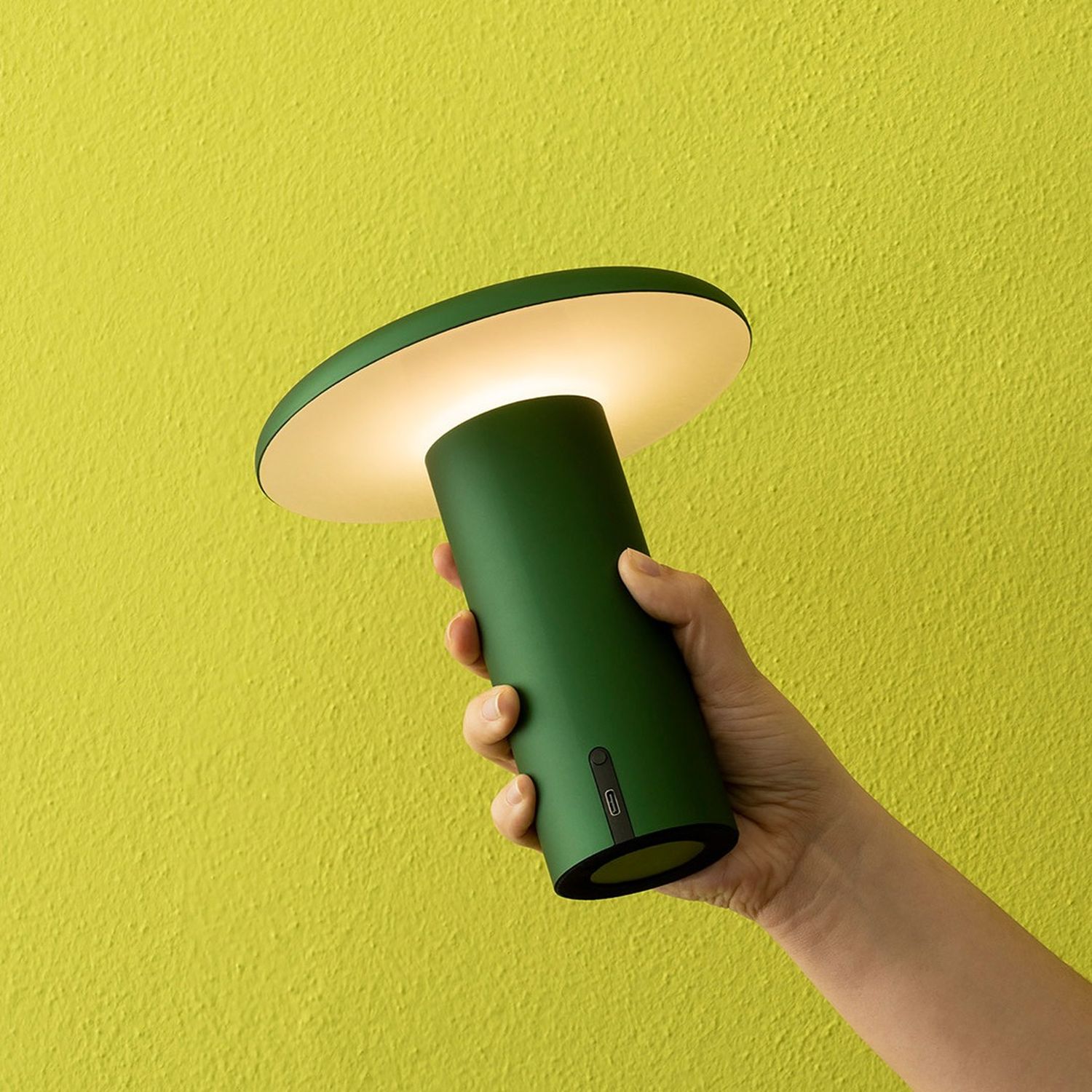 Takku Kabellose Tischlampe von Artemide