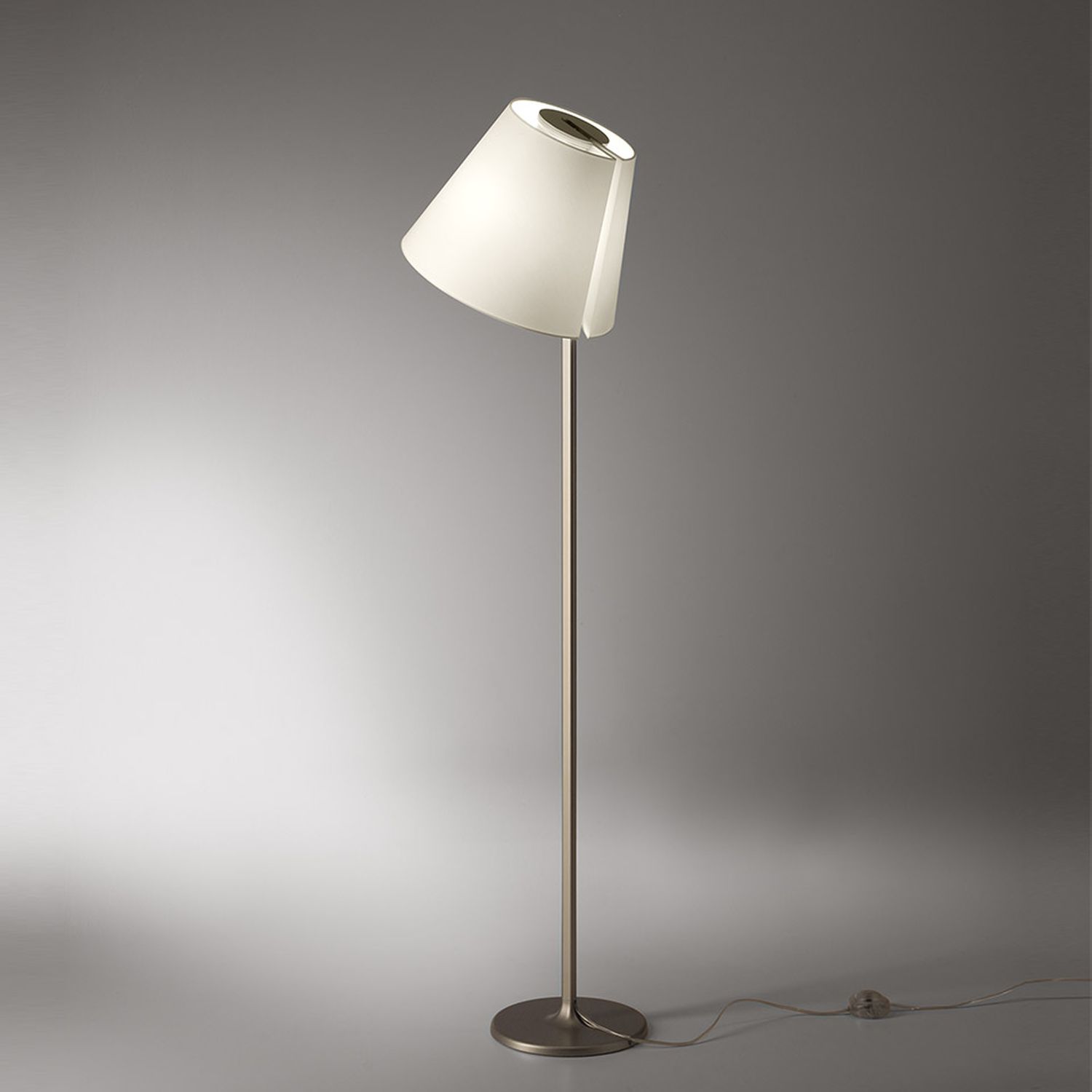Stehleuchte MELAMPO FLOOR von Artemide
